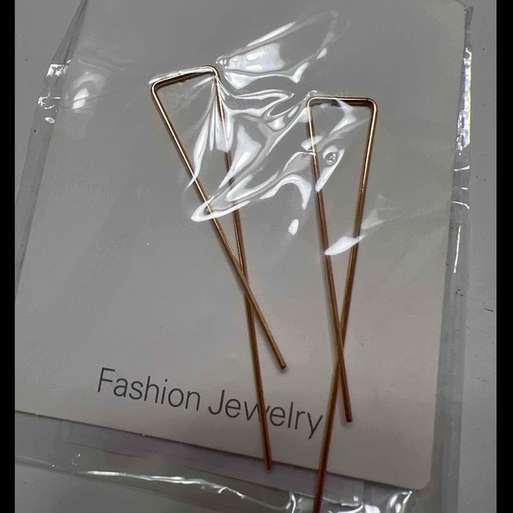 Gold Geo Long Bar Earrings Brand New! - Picture 6 of 6